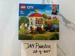 Lego 60344  – City Kippenhok – Nieuw & Geseald, Kinderen en Baby's, Speelgoed | Duplo en Lego, Ophalen of Verzenden, Nieuw, Complete set
