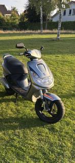 Peugeit vivacity, Fietsen en Brommers, Scooters | Peugeot, Tweetakt, Maximaal 45 km/u, Ophalen of Verzenden, Zo goed als nieuw
