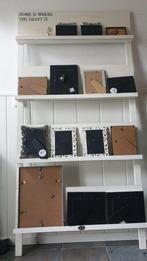Fotolijst wandrek om fotolijstjes op te zetten. Oud wit, Ophalen