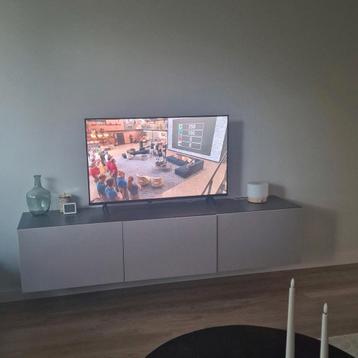 Besta tv meubel 180x40x38cm beschikbaar voor biedingen