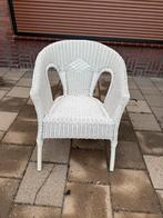 Witte rotan stoel, Huis en Inrichting, Stoelen, Ophalen, Gebruikt, Wit, Riet of Rotan