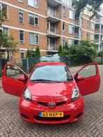 Toyota Aygo 1.0 12V Vvt-i 3DRS MMT 2011 Rood, Auto's, Voorwielaandrijving, 4 stoelen, 68 pk, Origineel Nederlands