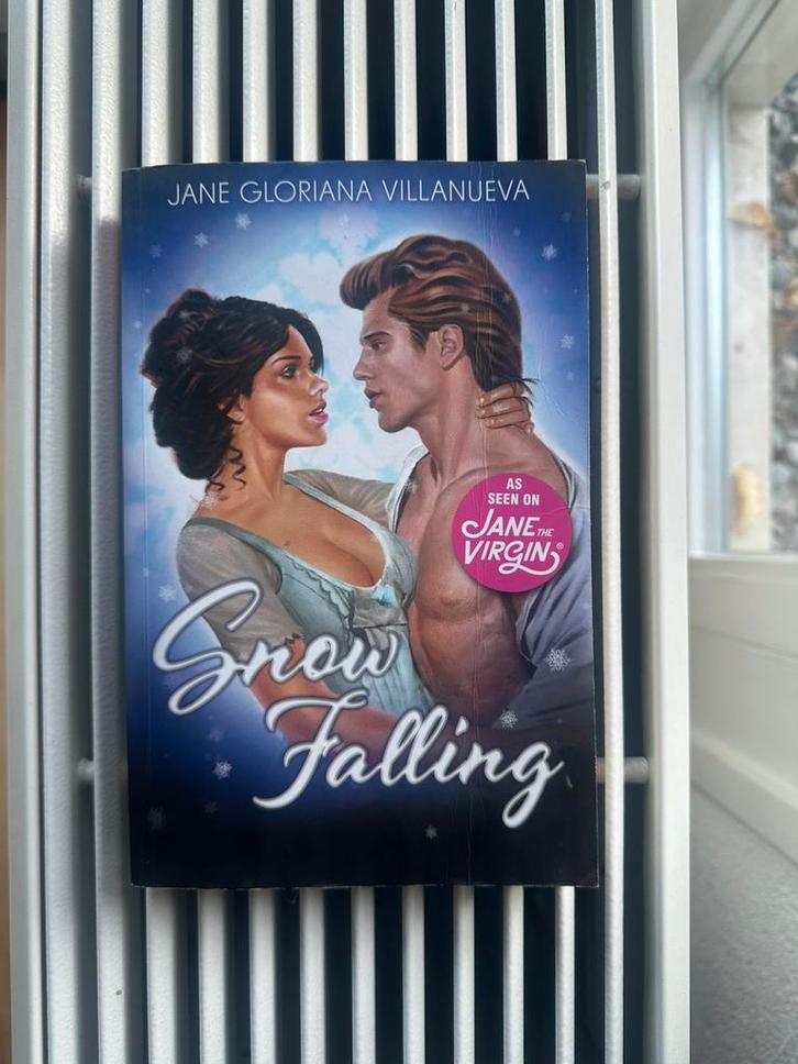 Jane Gloriana Villanueva - Snow Falling, Boeken, Romans, Zo goed als nieuw, Nederland, Ophalen of Verzenden