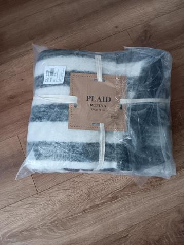 Heerlijke warme plaid 130 bij 170 grijs/antra nieuw beschikbaar voor biedingen