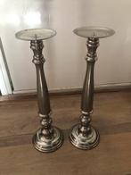 Twee hoge kandelaars, Gebruikt, 25 tot 50 cm, Ophalen of Verzenden, Metaal