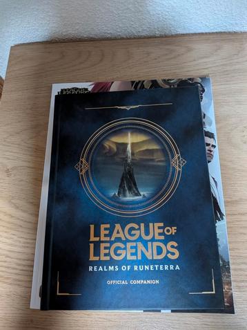 League of Legends Realm of Runeterra boek te koop! beschikbaar voor biedingen