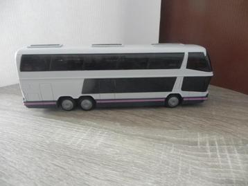 NZG model dubbeldecks Reisbus 1985 schaal1:50  beschikbaar voor biedingen