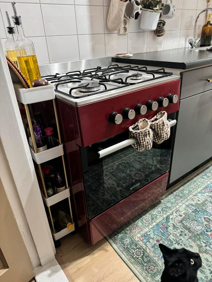 WIGGO Gasfornuis vrijstaand Rood, Witgoed en Apparatuur, Fornuizen, Zo goed als nieuw, Vrijstaand, Gas, 4 kookzones, 85 tot 90 cm