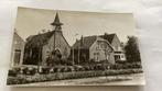 Oude Pekela Juliana kerk met woonhuis, Verzamelen, Ansichtkaarten | Nederland, Ongelopen, Ophalen of Verzenden