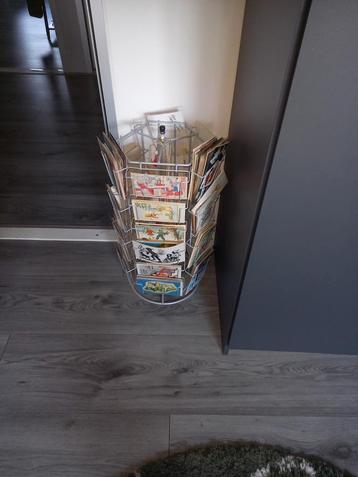 2 kaarten rekken. beschikbaar voor biedingen