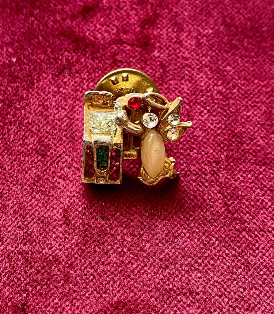 Vintage Gok-Engel Broche, Met kristal, Overige materialen, Gebruikt, Minder dan 4 cm