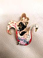 Hard rock cafe Reykavik valentine day's swan girl pin 2003!, Ophalen of Verzenden, Zo goed als nieuw