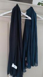 2 prachtige lange sjaals marine en zwart nieuw., Ophalen of Verzenden, Zo goed als nieuw, Regenjas, Dames