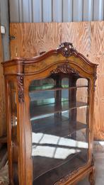 Hollands Biedermeier vitrinekast, Ophalen