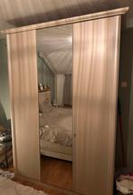 Kast 217x150x60  *gratis ophalen*, Huis en Inrichting, Kasten | Kledingkasten, Ophalen, Gebruikt, 50 tot 75 cm