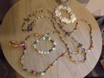 armbandjes en kettingen  schelp, Overige materialen, Ophalen of Verzenden, Zo goed als nieuw, Overige kleuren