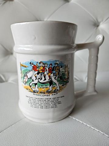 Bierpul mok met afbeeldingen kaart Devon en Widecombe Fair beschikbaar voor biedingen