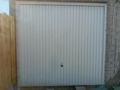 2 stuks garage kanteldeuren, Doe-het-zelf en Verbouw, Deuren en Horren, Zo goed als nieuw, Garagedeur, 215 cm of meer, 120 cm of meer