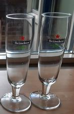 2 zeldzamere slanke Heineken bierglazen op voet, Ophalen of Verzenden, Bierglas