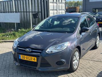 Ford Focus 1.0 EcoBoost Trend Clima 5 Deurs beschikbaar voor biedingen