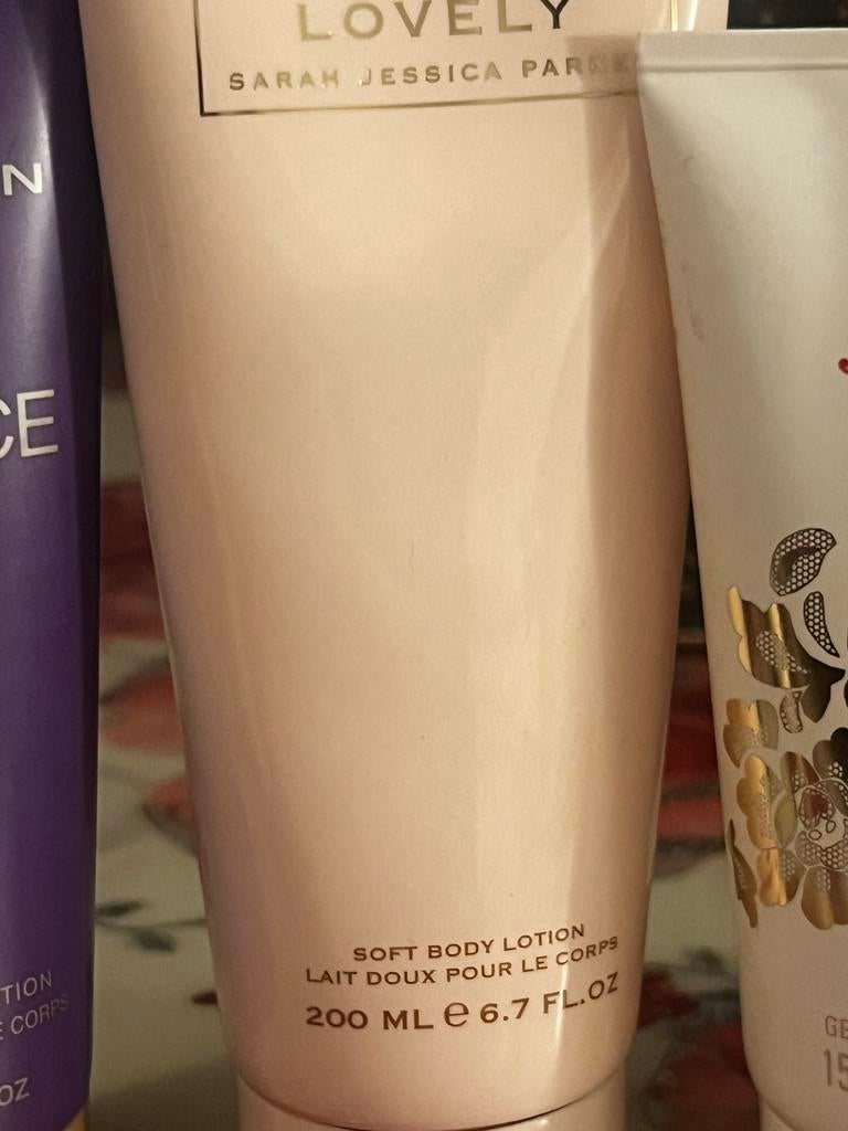 Diverse merken bodylotion en shower gel, Verzenden, Nieuw, Bodylotion, Crème of Olie