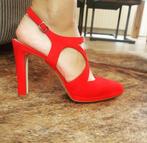Rode pumps mt 39, Kleding | Dames, Ophalen of Verzenden, Zo goed als nieuw, Rood