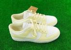 Nike Dunk Low Unisex - Maat 43,5, Verzenden, Wit, Vietnam, Nike