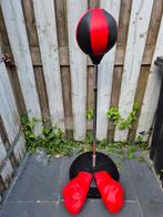 Zwart met rode boksbal, Ophalen, Zo goed als nieuw, Boksbal