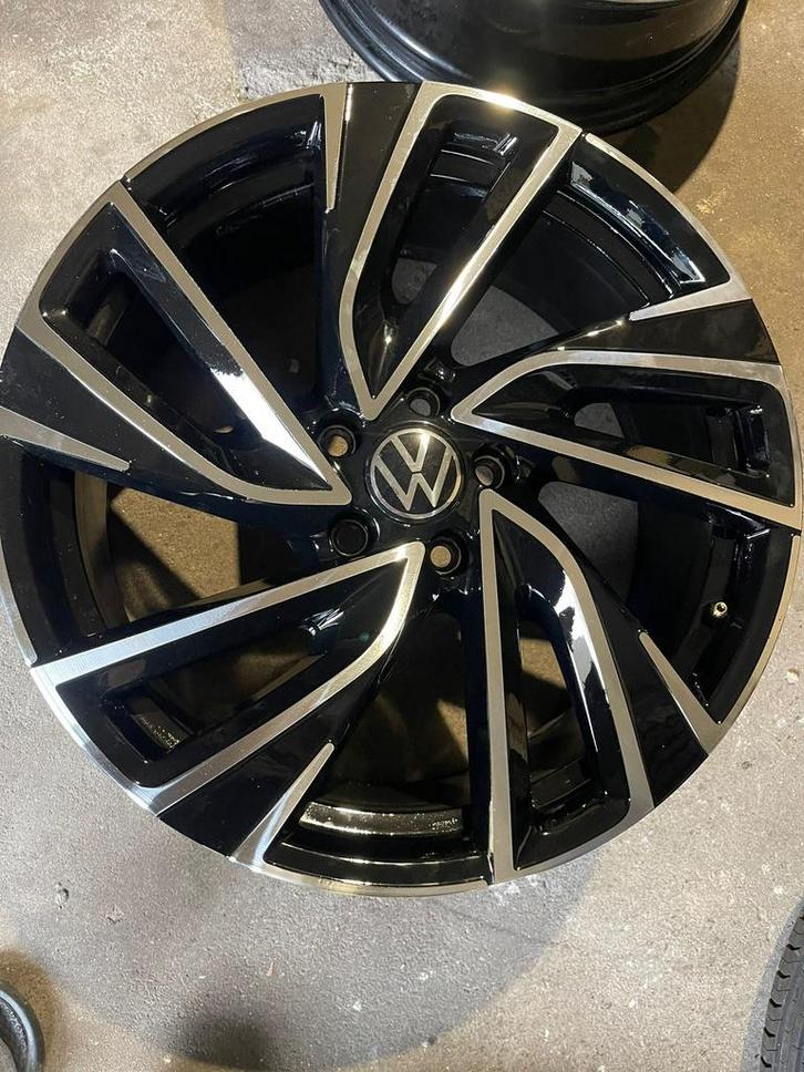 Originele VW Adelaide Golf T Roc velg19 inch – 5x112 1Velg, Auto-onderdelen, Banden en Velgen, Velg(en), Zomerbanden, 19 inch