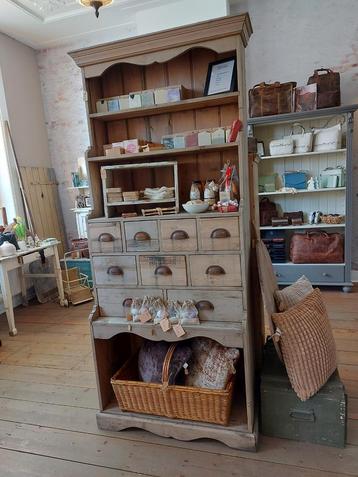 Unieke Franse Oud Grenen Kast – 30% opheffingskorting! beschikbaar voor biedingen