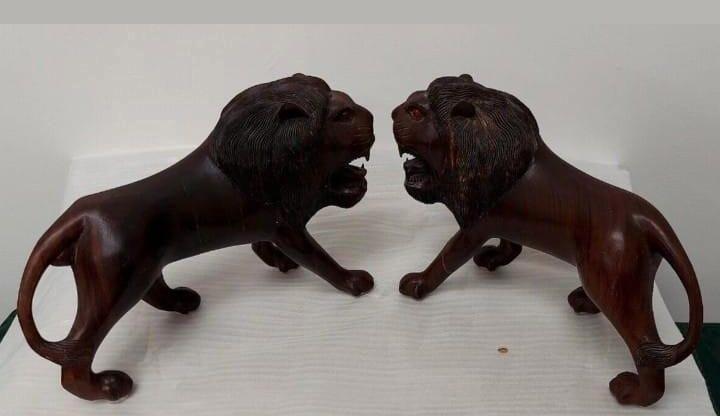 Antieke handgesneden houten leeuwen beelden, Antiek en Kunst, Kunst | Beelden en Houtsnijwerken, Verzenden