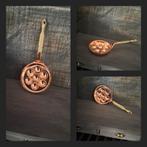 Sober " koperen" poffertjes pan miniatuur poppenhuis, Ophalen, Nieuw, Poppenhuis