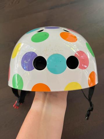 Verstelbare Kiddimoto kinder fietshelm gestippeld 48-53cm beschikbaar voor biedingen
