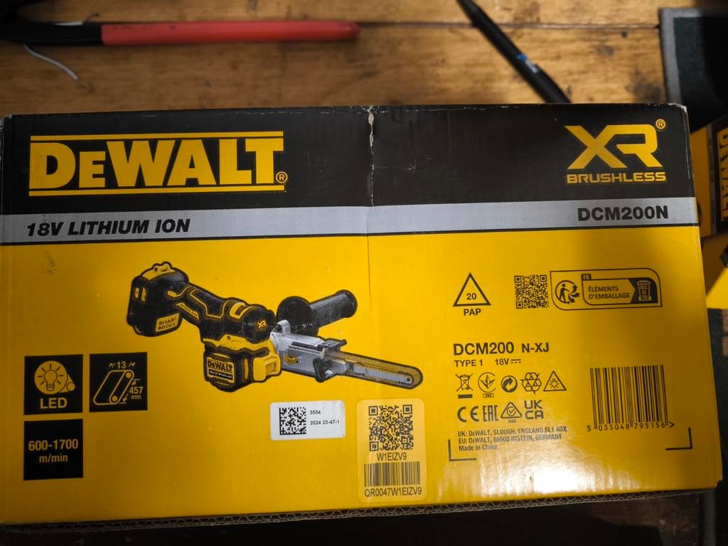 DeWalt DCM200N Bandschuurmachine XR Brushless 18V, Doe-het-zelf en Verbouw, Gereedschap | Schuurmachines, Ophalen