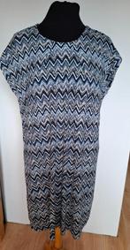 Nieuw. Leuke jurk mt. 3XL (50-52) van Signature., Kleding | Dames, Grote Maten, Jurk, Nieuw, Signature, Verzenden