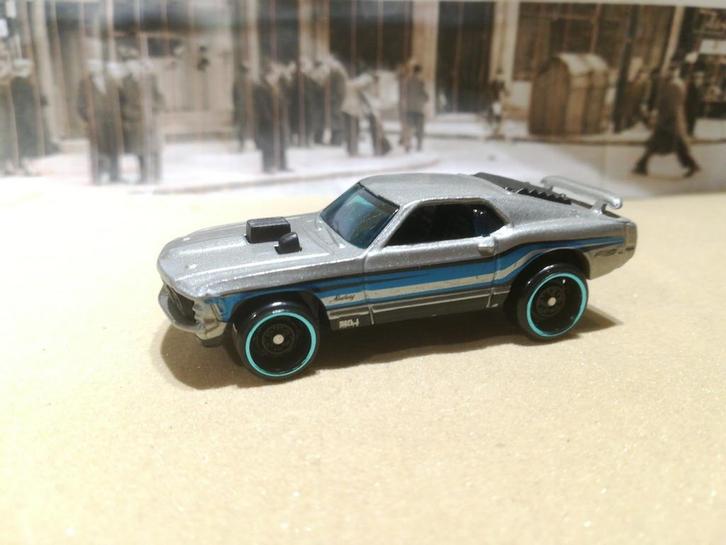 Ford Mustang Mach 1 Hot Wheels, Hobby en Vrije tijd, Modelauto's | Overige schalen, Zo goed als nieuw, Auto, Ophalen of Verzenden