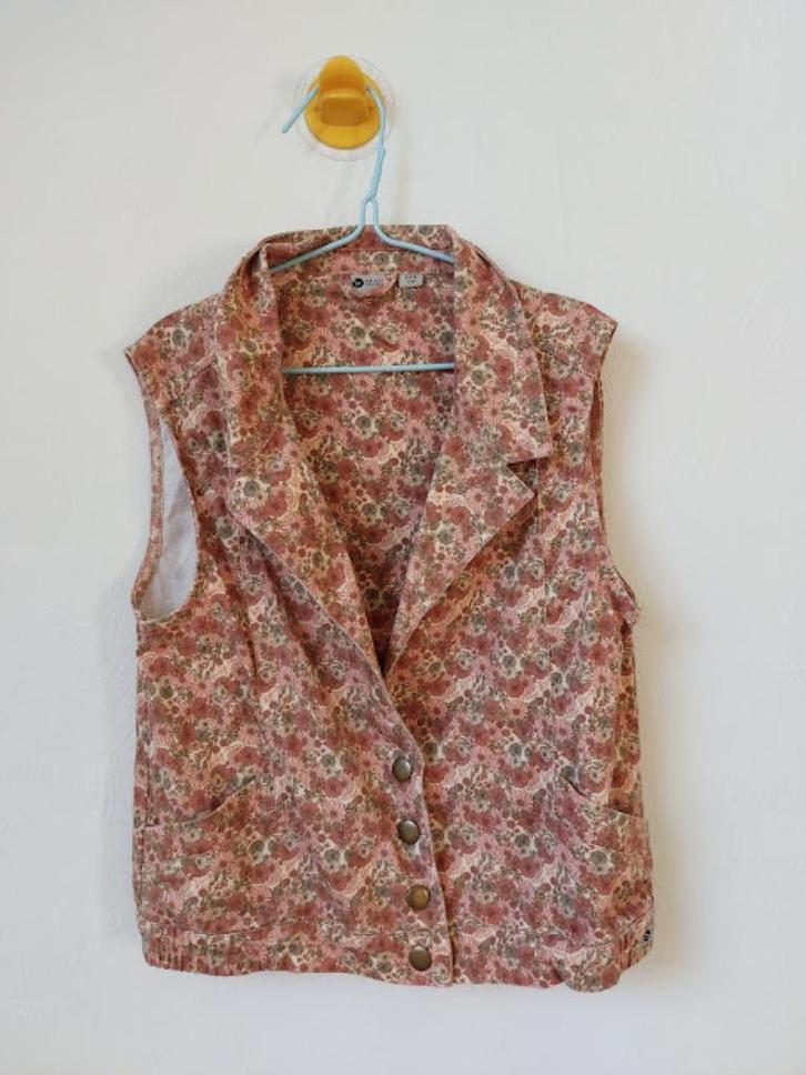 Daily7 gilet 140, Kinderen en Baby's, Kinderkleding | Maat 140, Zo goed als nieuw, Meisje, Trui of Vest, Ophalen of Verzenden