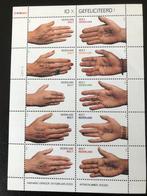 Postfris.   Postzegelvel,   10 X gefeliciteerd.     Uit 2000, Postzegels en Munten, Postzegels | Nederland, Na 1940, Ophalen of Verzenden