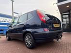 Nissan Almera Tino 1.8 Acenta camara airco hoge instap 138dk, Auto's, 13 km/l, 4 cilinders, 116 pk, Origineel Nederlands