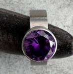 Melano ring met paarse steen, Gebruikt, IJzer of Staal, Ophalen of Verzenden, 17 tot 18