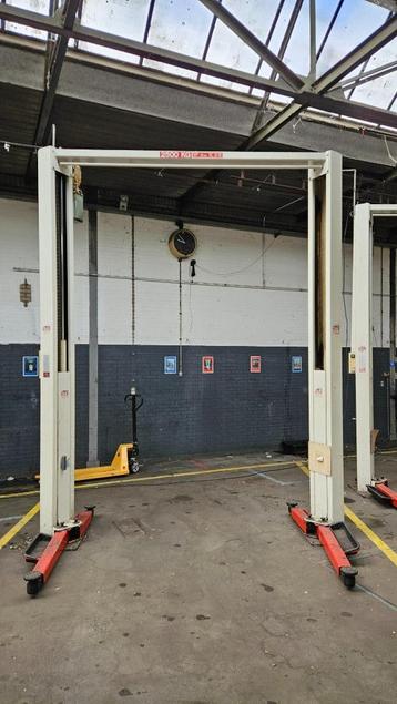 2 koloms hefbrug autobrug Koni KS 2025 2500Kg 1992 Gor 1 beschikbaar voor biedingen