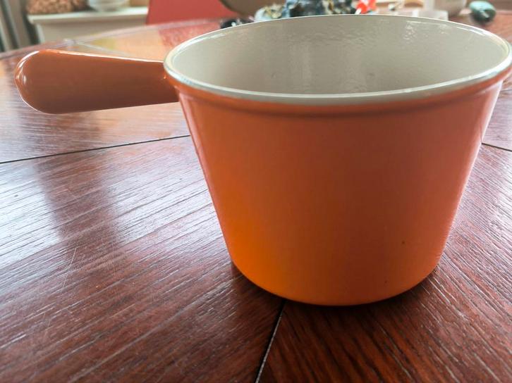 Le Creuset Fondue pan, Huis en Inrichting, Keuken | Potten en Pannen, Zo goed als nieuw, Koekenpan of Braadpan, Gietijzer, Inductieplaat