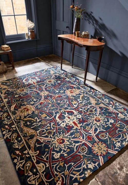 Brink en Campman Morris & Co Bullerswood tapijt Indigo red, Huis en Inrichting, Stoffering | Tapijten en Kleden, Nieuw, Rechthoekig