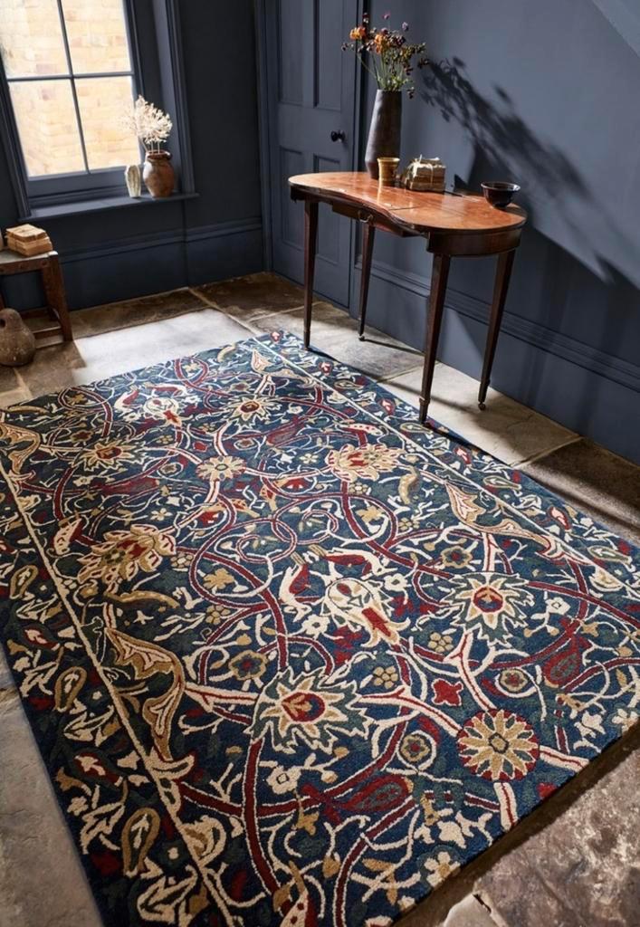 Brink en Campman Morris & Co Bullerswood tapijt Indigo red, Huis en Inrichting, Stoffering | Tapijten en Kleden, Nieuw, 200 cm of meer