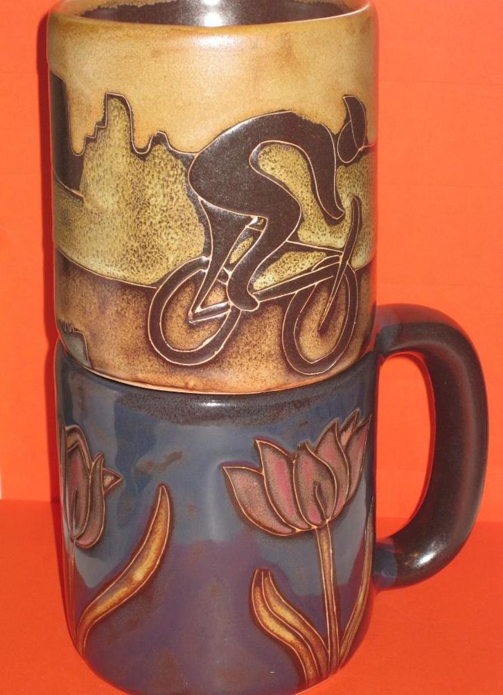 Mara Stoneware Mokken 4 Stuks Butterfly/Tulip/Surfer/Bicycle, Antiek en Kunst, Antiek | Keramiek en Aardewerk, Ophalen
