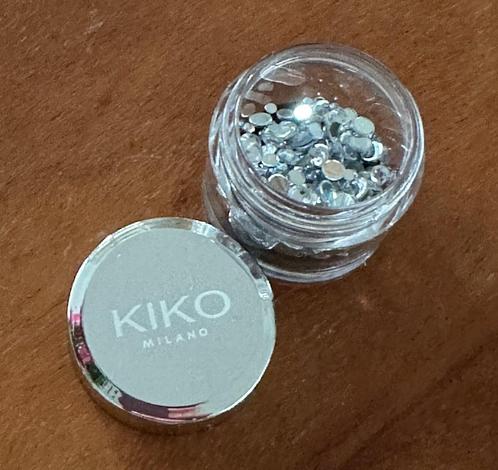 Kiko strass steentjes voor gezicht Face jewels face gems, Sieraden, Tassen en Uiterlijk, Uiterlijk | Cosmetica en Make-up, Nieuw