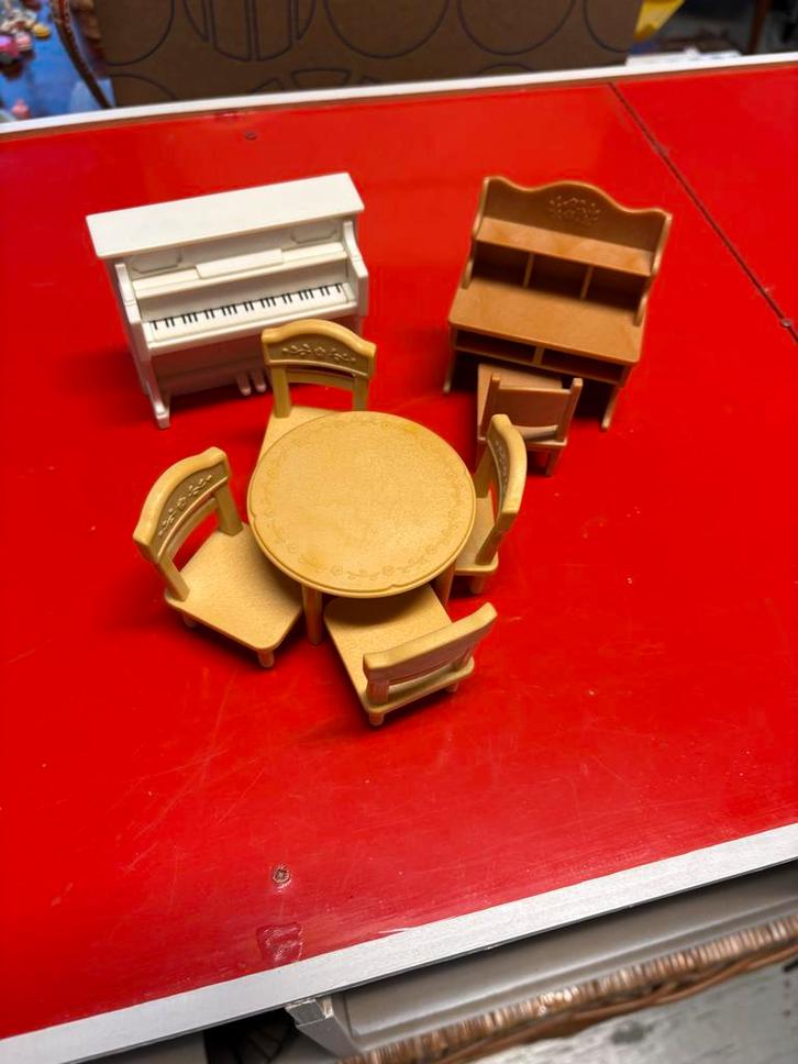 Sylvanian Families Meubelset - Piano, Bureau, Eettafel, Kinderen en Baby's, Speelgoed | Poppenhuizen, Zo goed als nieuw, Toebehoren