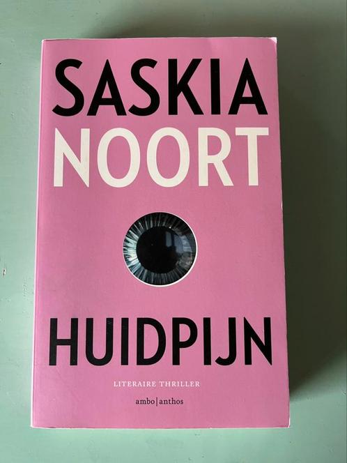 Saskia Noort - Huidpijn, Boeken, Thrillers, Zo goed als nieuw, Nederland, Ophalen of Verzenden