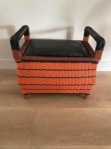 Vintage Naaimand/Bijzettafel Jaren 70 beschikbaar voor biedingen