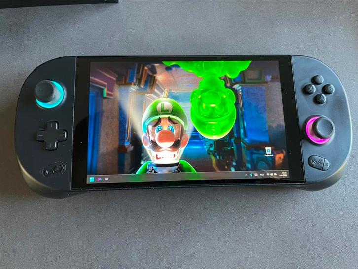 Ayaneo Geek 1S 1200p Handheld + Dock, Spelcomputers en Games, Spelcomputers | Overige, Gebruikt, Ophalen of Verzenden